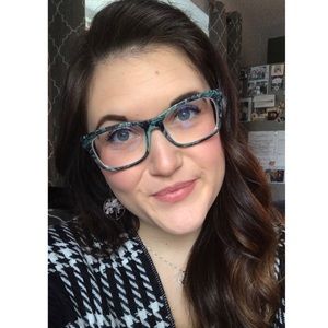 Meet your Posher, Katelyn